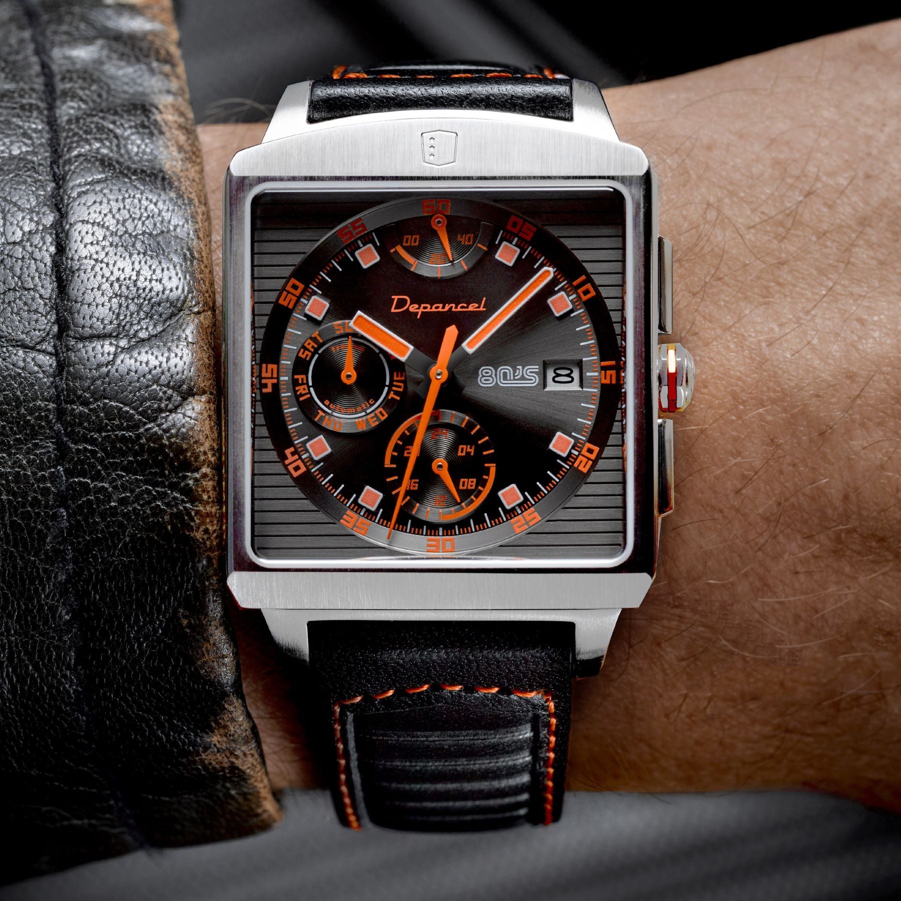 Depancel_R80s_Face- montre française homme automatique - calendrier carré